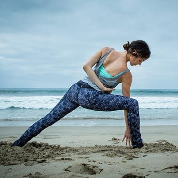 Lululemon Twist and Turn Toothpaste - Picture 2 of 11